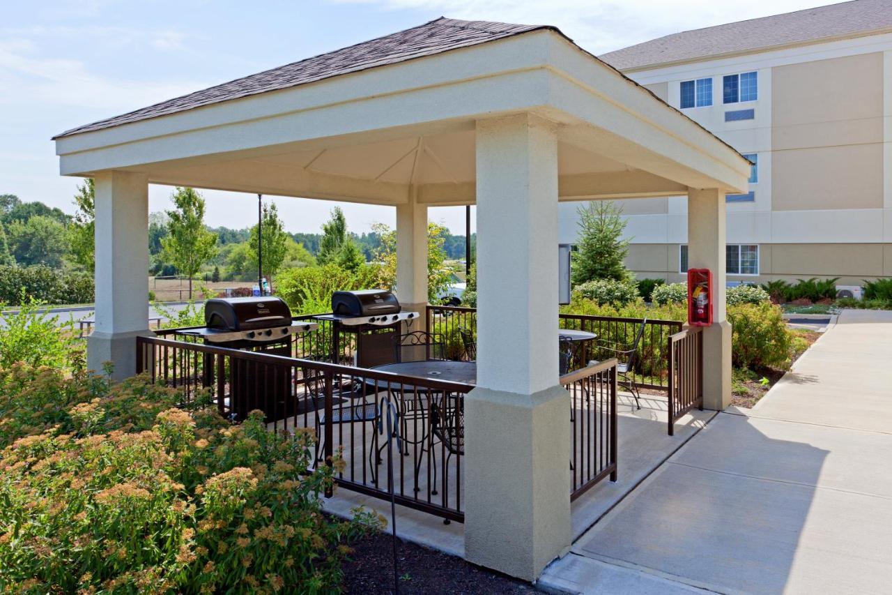 Candlewood Suites Bordentown-Trenton, An Ihg Hotel Экстерьер фото